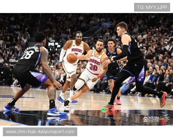 乔治外线漂移跳投得分，76人实现半场反超