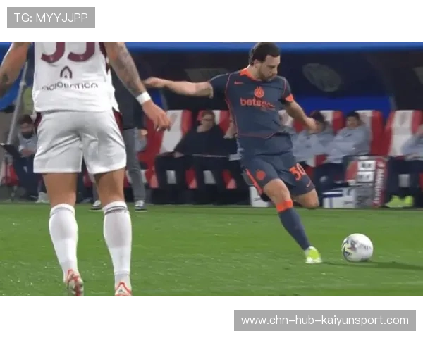 姆希塔良外脚背直塞,劳塔罗单刀推射被门将封堵